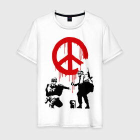 Мужская футболка хлопок с принтом Peace Banksy в Санкт-Петербурге, 100% хлопок | прямой крой, круглый вырез горловины, длина до линии бедер, слегка спущенное плечо. | Тематика изображения на принте: бэнкси | граффити | люди | мир | оружие
