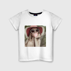 Детская футболка хлопок с принтом Девушка в красной шляпе в Санкт-Петербурге, 100% хлопок | круглый вырез горловины, полуприлегающий силуэт, длина до линии бедер | girlsphoto | девушка в шляпе | девушкам | для девушек | фотография девушки