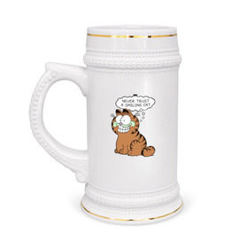 Кружка пивная с принтом Garfield Smiling Cat в Санкт-Петербурге,  керамика (Материал выдерживает высокую температуру, стоит избегать резкого перепада температур) |  объем 630 мл | Тематика изображения на принте: garfield smiling cat гарфилд кот