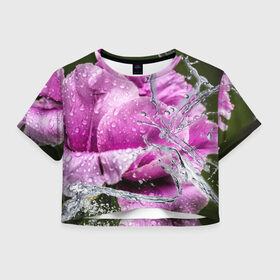 Женская футболка 3D укороченная с принтом Душа цветов в Санкт-Петербурге, 100% полиэстер | круглая горловина, длина футболки до линии талии, рукава с отворотами | бабочка | букет | вода | девушки | душа | красота | прелесть | роза | розы | цветы