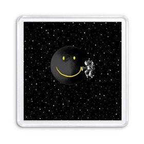 Магнит 55*55 с принтом Лунная улыбка в Санкт-Петербурге, Пластик | Размер: 65*65 мм; Размер печати: 55*55 мм | astronaut | cosmonaut | cosmos | galaxy | meteor | moon | planet | smile | space | universe | астронавт | вселенная | галактика | звезды | космонавт | космос | луна | смайл | улыбка