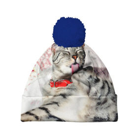 Шапка 3D c помпоном с принтом Кошка в Санкт-Петербурге, 100% полиэстер | универсальный размер, печать по всей поверхности изделия | cat | collar | heel | licking | lying | red | striped | кошка | красный | лежит | лижет | ошейник | полосатая | пятка