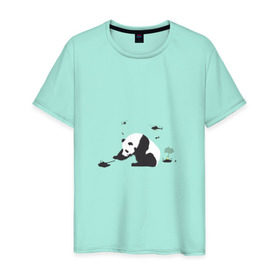 Мужская футболка хлопок с принтом Армия против панды в Санкт-Петербурге, 100% хлопок | прямой крой, круглый вырез горловины, длина до линии бедер, слегка спущенное плечо. | бамбук | бой | бомбы | вертолет | взрывы | война | животное | красная книга | кунгфу | медведь | мишка | панда | снаряды | солдат | танк | япония