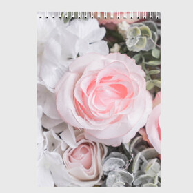 Скетчбук с принтом розы в Санкт-Петербурге, 100% бумага
 | 48 листов, плотность листов — 100 г/м2, плотность картонной обложки — 250 г/м2. Листы скреплены сверху удобной пружинной спиралью | букет | винтаж | зелень | листья | розовые розы | романтика | цветы