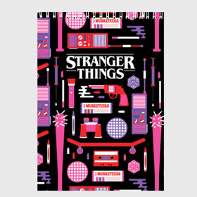 Скетчбук с принтом STRANGER THINGS STARTER PACK в Санкт-Петербурге, 100% бумага
 | 48 листов, плотность листов — 100 г/м2, плотность картонной обложки — 250 г/м2. Листы скреплены сверху удобной пружинной спиралью | 11 | eleven | logo | netflix | pack | starter | stranger | things | дела | крайне | лого | логотип | одинадцать | одиннадцать | очень | пак | события | стартер | странные | стренджер