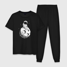 Мужская пижама хлопок с принтом Космонавт на луне в Санкт-Петербурге, 100% хлопок | брюки и футболка прямого кроя, без карманов, на брюках мягкая резинка на поясе и по низу штанин
 | 12 апреля | mars one | nasa | space | астронавт | гагарин | день космонавтики | звезды | илон маск | инопланетянин | корабль | королев | космический | космонавт | космос | леонов | марс ван | мкс | наса | насо | нло