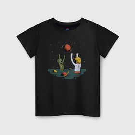 Детская футболка хлопок с принтом Космонавт и пришелец играют в Санкт-Петербурге, 100% хлопок | круглый вырез горловины, полуприлегающий силуэт, длина до линии бедер | alien | aliens | astronaut | beach | cosmonaut | planet | planets | playing | plays | space | ufo | water polo | астронавт | в космосе | ватер поло | водной поло | волейбол | играют | инопланетянин | космический | космонавт | космос | нло | пля