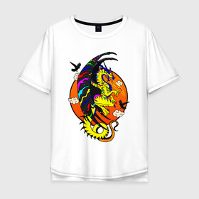 Мужская футболка хлопок Oversize с принтом Красочный дракон в Санкт-Петербурге, 100% хлопок | свободный крой, круглый ворот, “спинка” длиннее передней части | deagon | fantasy | monster | wings | вороны | дракон | животные | зверь | змей | китайский дракон | крылья | луна | мифические существа | монстр | облака | огненный | огонь | пламя | птицы | радужный | сказочный
