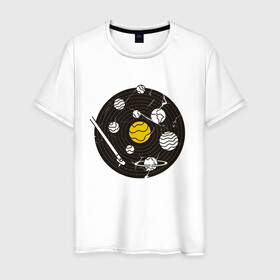 Мужская футболка хлопок с принтом Виниловая пластинка Vynil в Санкт-Петербурге, 100% хлопок | прямой крой, круглый вырез горловины, длина до линии бедер, слегка спущенное плечо. | Тематика изображения на принте: crack | cracks | disk | earth | jupiter | music | planet | planets | saturn | solar system | space | sun | vintage | vinyl | vynil | виниловый проигрыватель | винтаж | диск | дорожка | земля | игла | музыка | планеты | сатурн | солнечная система | солнце 