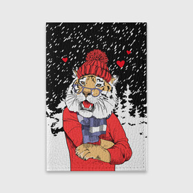 Обложка для паспорта матовая кожа с принтом Тигр в красном в Санкт-Петербурге, натуральная матовая кожа | размер 19,3 х 13,7 см; прозрачные пластиковые крепления | Тематика изображения на принте: 2022 | fir forest | happy new year | hearts | merry christmas | red hat | santa claus | scarf | snow | tiger | year of the tiger | год тигра | еловый лес | красная шапка | новый год | очки | рождество | санта клаус | сердца | снег | тигр | шарф