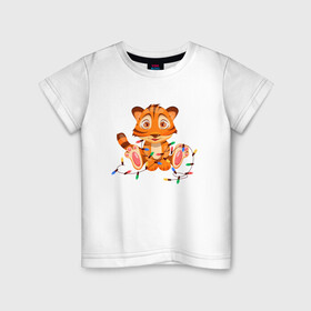 Детская футболка хлопок с принтом Тигренок в гирляндах в Санкт-Петербурге, 100% хлопок | круглый вырез горловины, полуприлегающий силуэт, длина до линии бедер | 2022 | год тигра | новый год | новый год 2022 | символ года | тигр | тигренок | тигрица | тигры